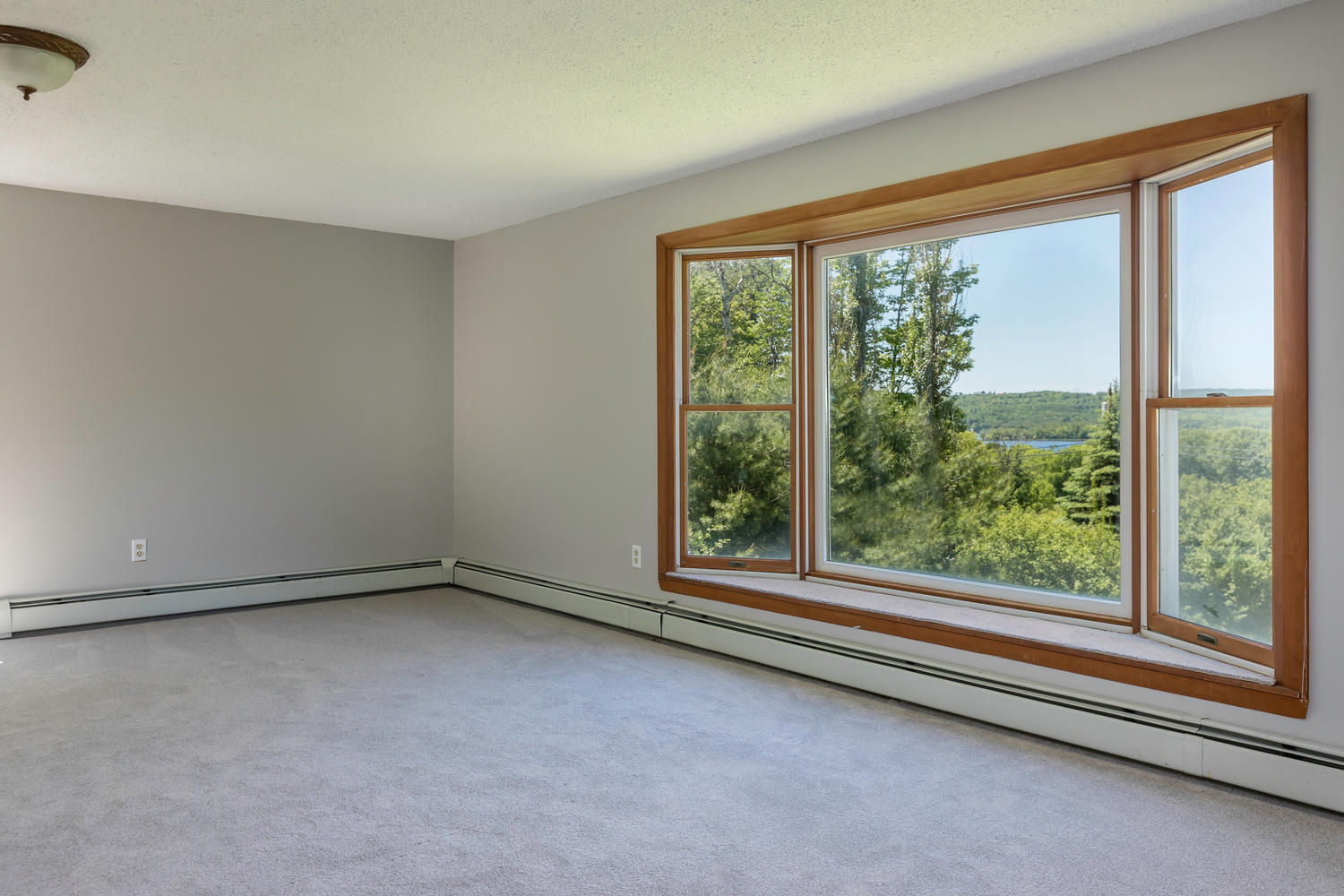 465 Pond Road Wales, ME 04280 - Photo 14 of 47 465 Pond Rd Wales ME 04280 USA-large-016