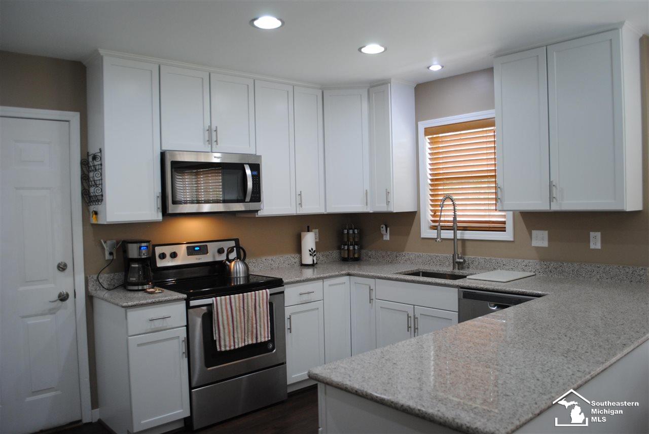 5830 East Dunbar Road, Unit D2 Monroe, MI 48161 - Photo 5 of 40