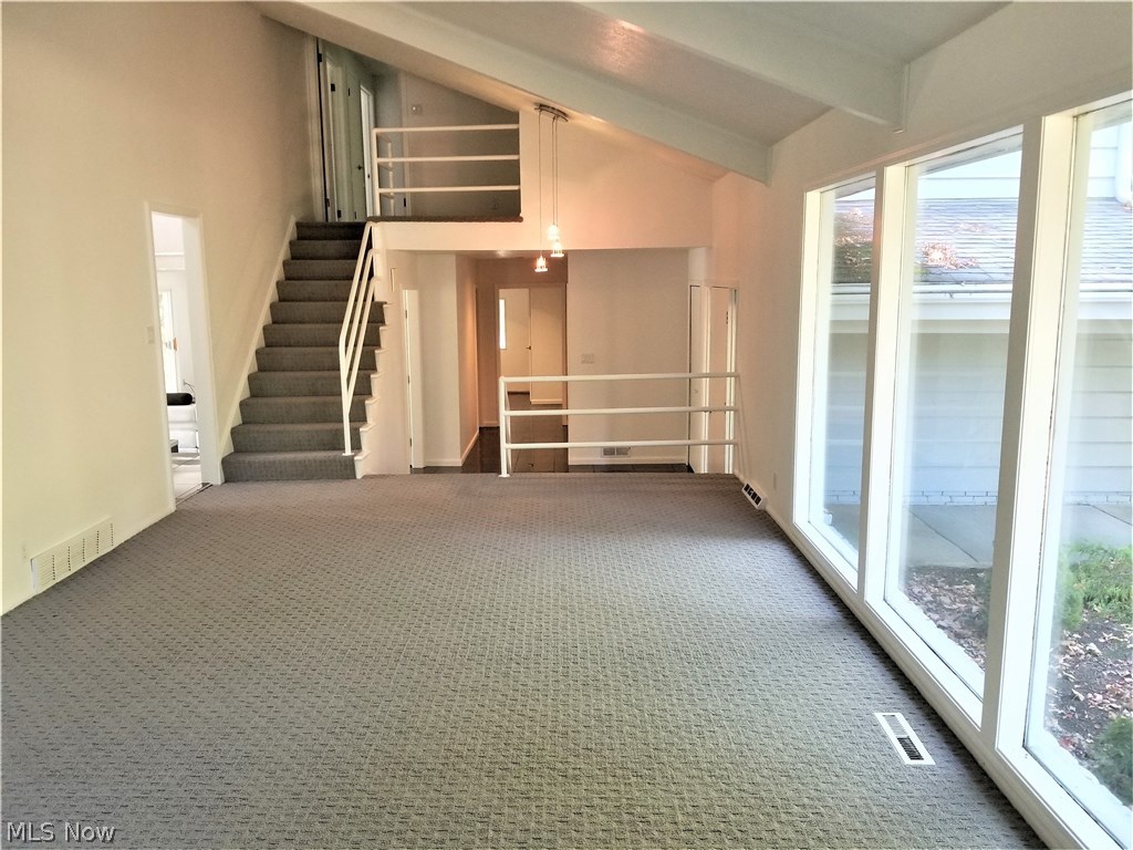 29276 Bryce Road Cleveland, OH 44124 - Photo 4 of 26