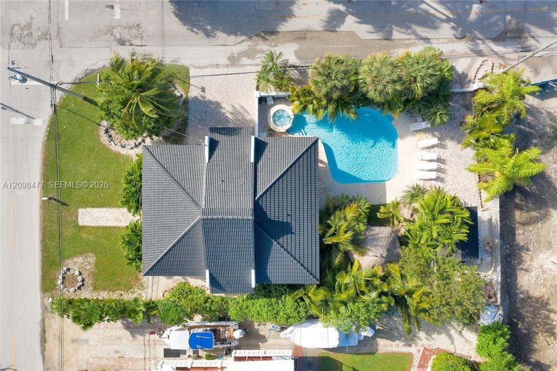 53 East Beach Road Tavernier, FL 33070 - Photo 6 of 24 Gallery Image 6
