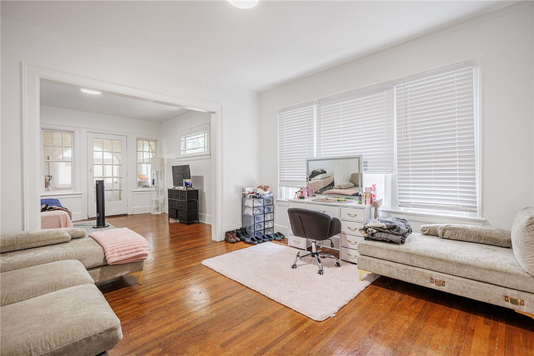 409 Raines Park Rochester, NY 14613 - Photo 19 of 40
