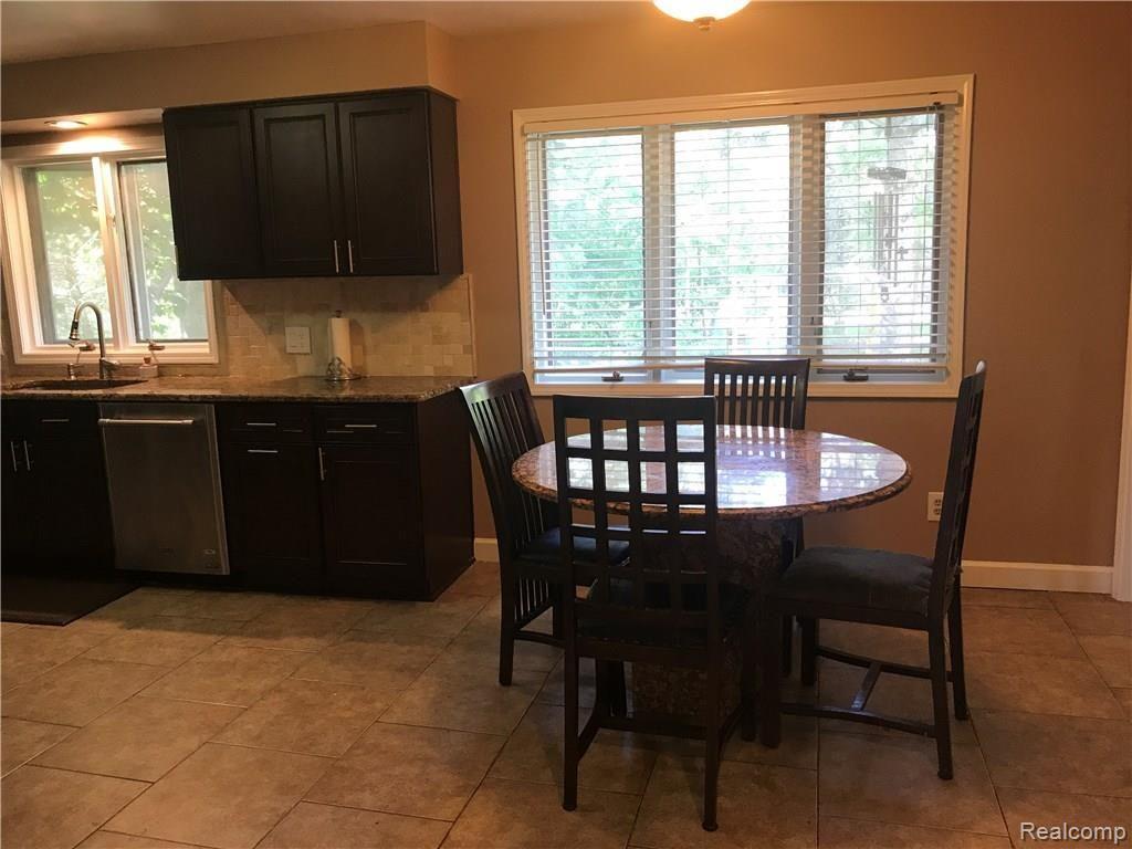 1609 Deerhurst Lane Rochester Hills, MI 48307 - Photo 22 of 38