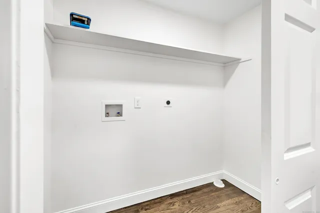 $599,900 | 159 Tom Swamp Road, Hamden, CT 06518