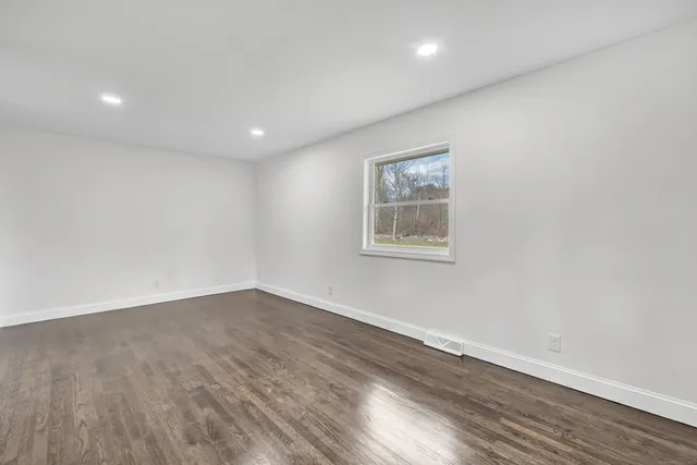 $599,900 | 159 Tom Swamp Road, Hamden, CT 06518