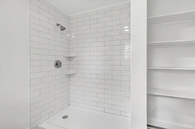 $599,900 | 159 Tom Swamp Road, Hamden, CT 06518