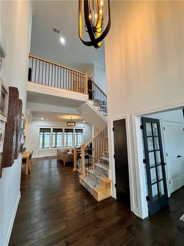 $825,000 | 5852 South National Drive, Parkville, MO 64152