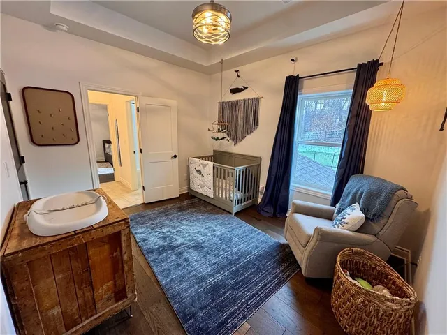 $825,000 | 5852 South National Drive, Parkville, MO 64152