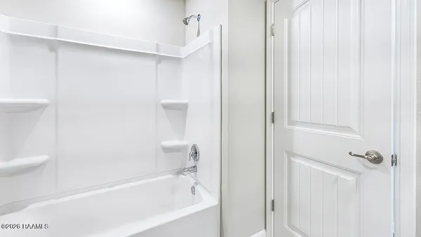 $224,500 | 161 Cottage Cove Drive, Maurice, LA 70555