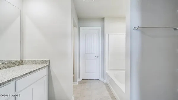 $224,500 | 161 Cottage Cove Drive, Maurice, LA 70555