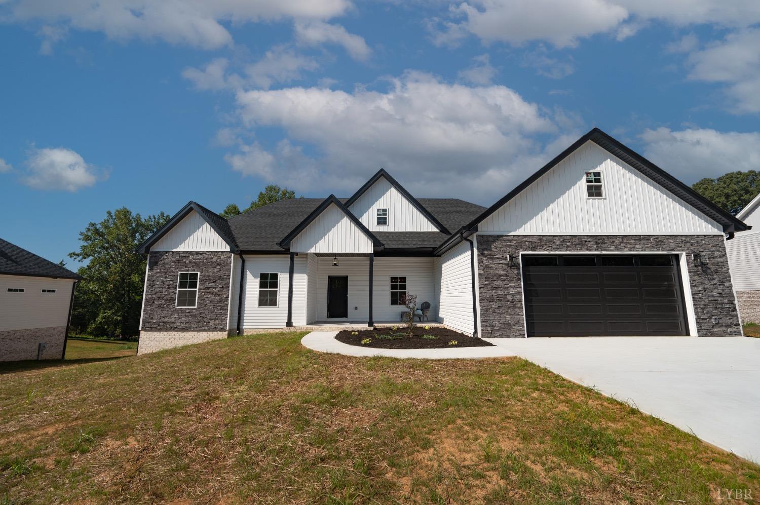 2849 Everett Road Forest, VA 24551 - Photo 3 of 55