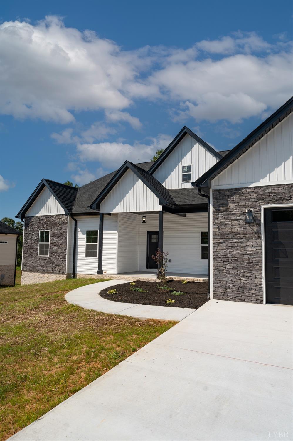 2849 Everett Road Forest, VA 24551 - Photo 4 of 55