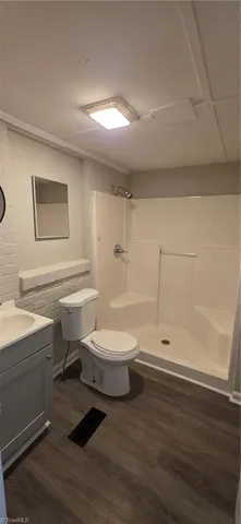 $1,675 | 809 Dillard Street, Greensboro, NC 27403