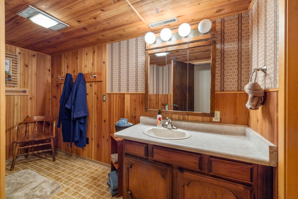 18610 Taylor Road Merrill, OR 97633 - Photo 54 of 90 18610TaylorRd-55