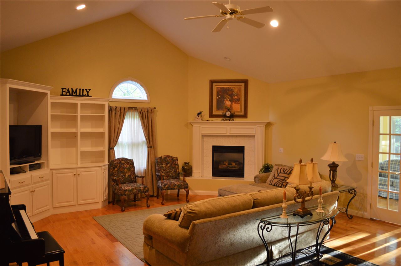 1501 Frey Road Evansville, IN 47712 - Photo 9 of 25 Gallery Image 9
