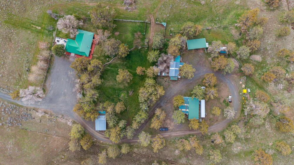 47477 Gerber Road Bonanza, OR 97623 - Photo 3 of 63 an aerial view of a house with a yard