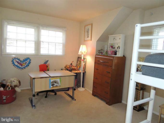 7834 Greeley Boulevard Springfield, VA 22152 - Photo 22 of 27 Bedroom