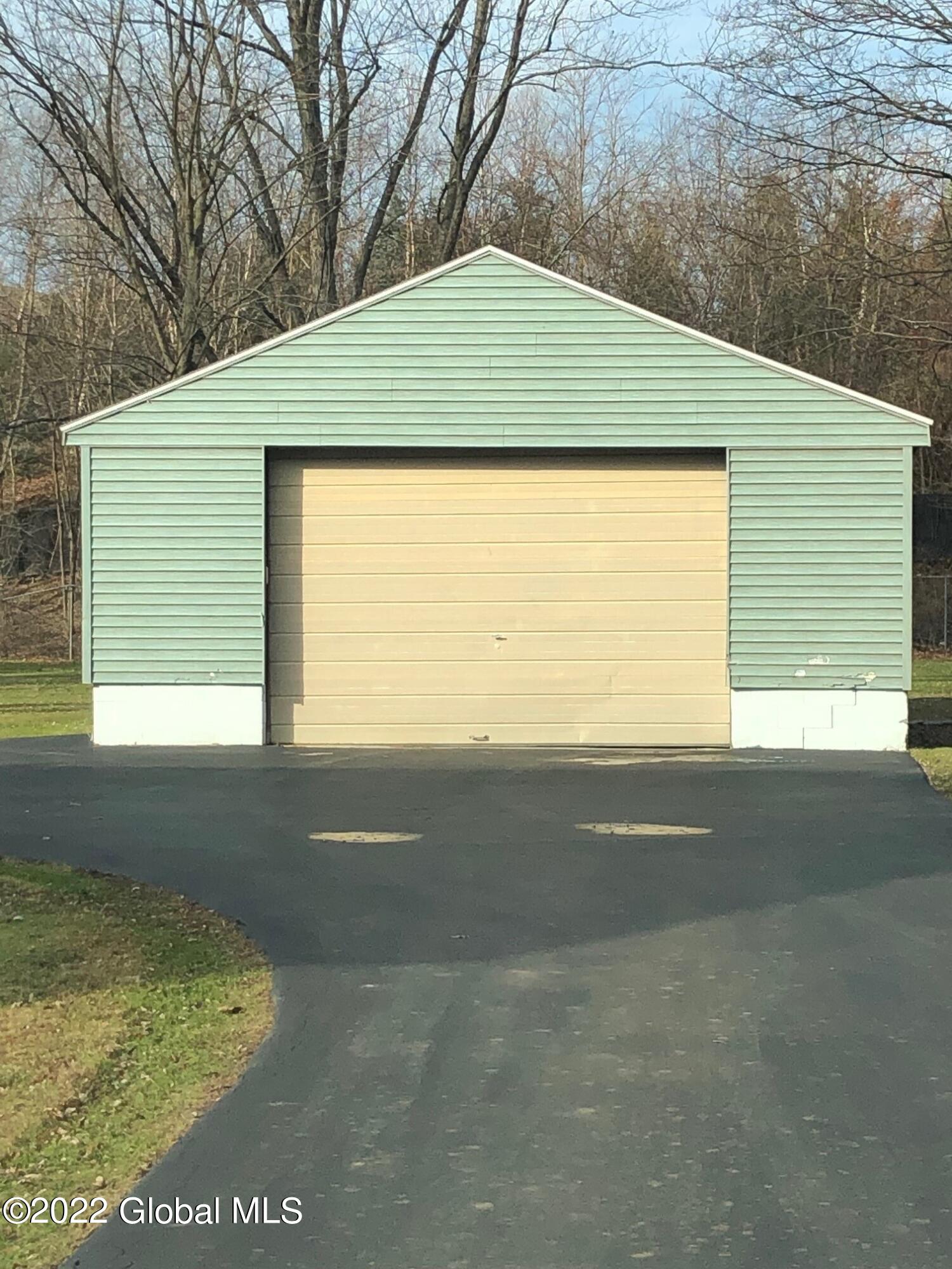28 Tudor Road Albany, NY 12203 - Photo 8 of 49 detached garage 2