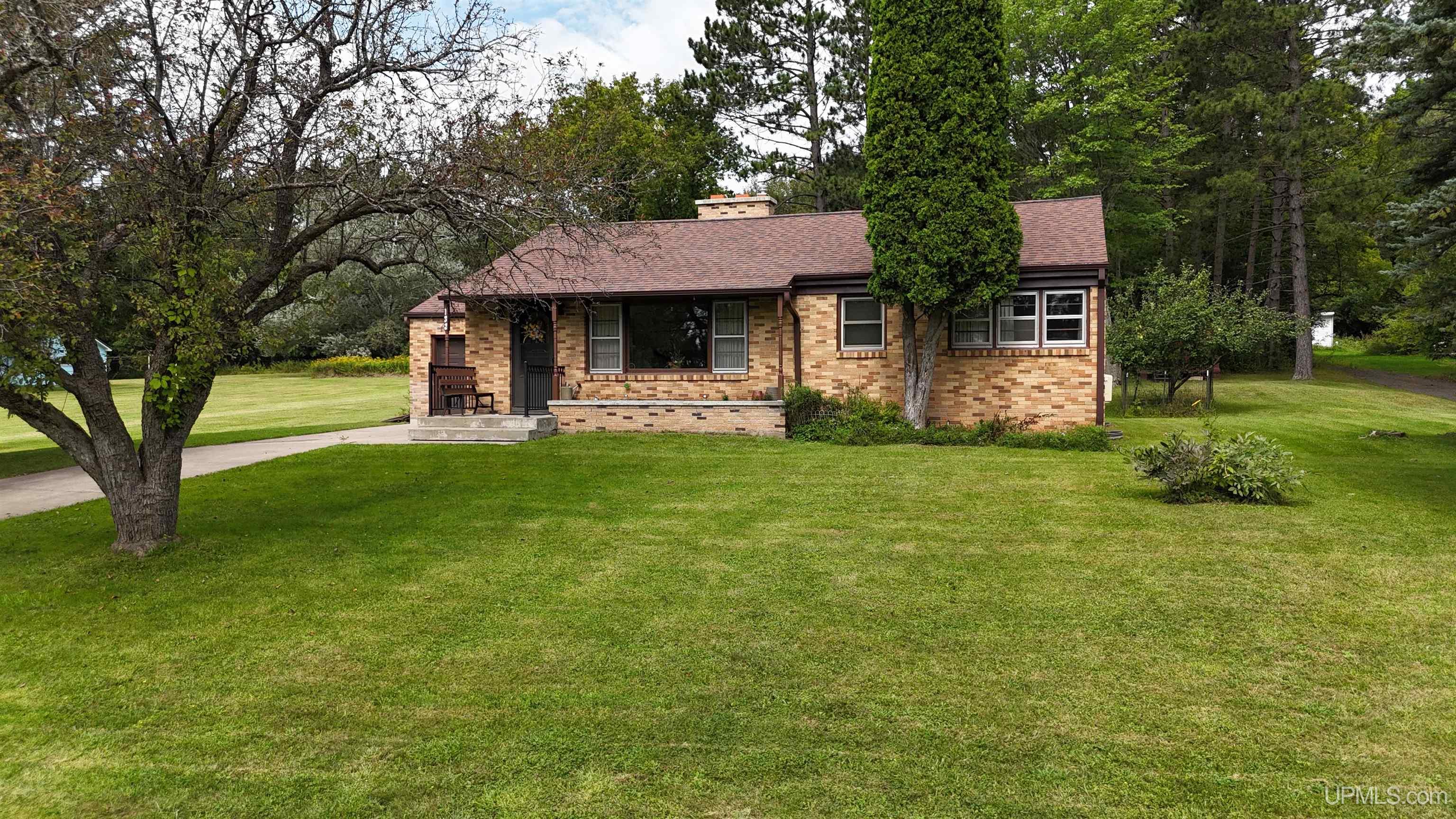 133 East Hunter Road Iron River, MI 49935 - Photo 2 of 30 Gallery Image 2