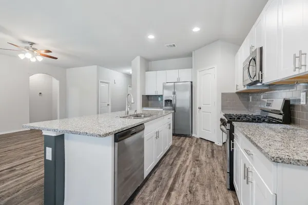 $2,200 | 135 Courageous Side Way, Magnolia, TX 77354