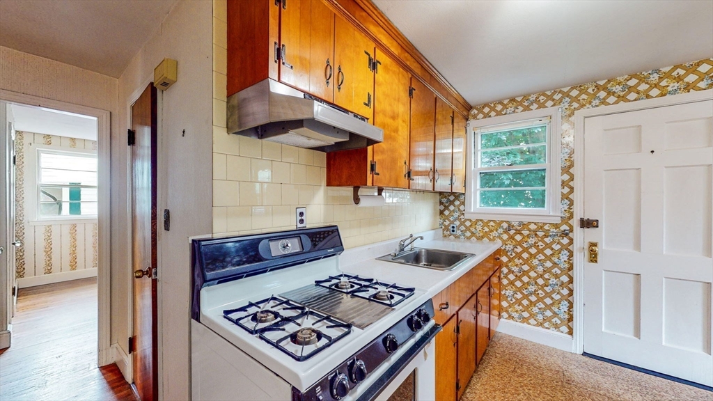 10 Westlund Road Belmont, MA 02478 - Photo 10 of 25 Gallery Image 10