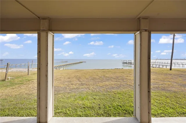 $400,000 | 636 South County Road 1150, Riviera, TX 78379