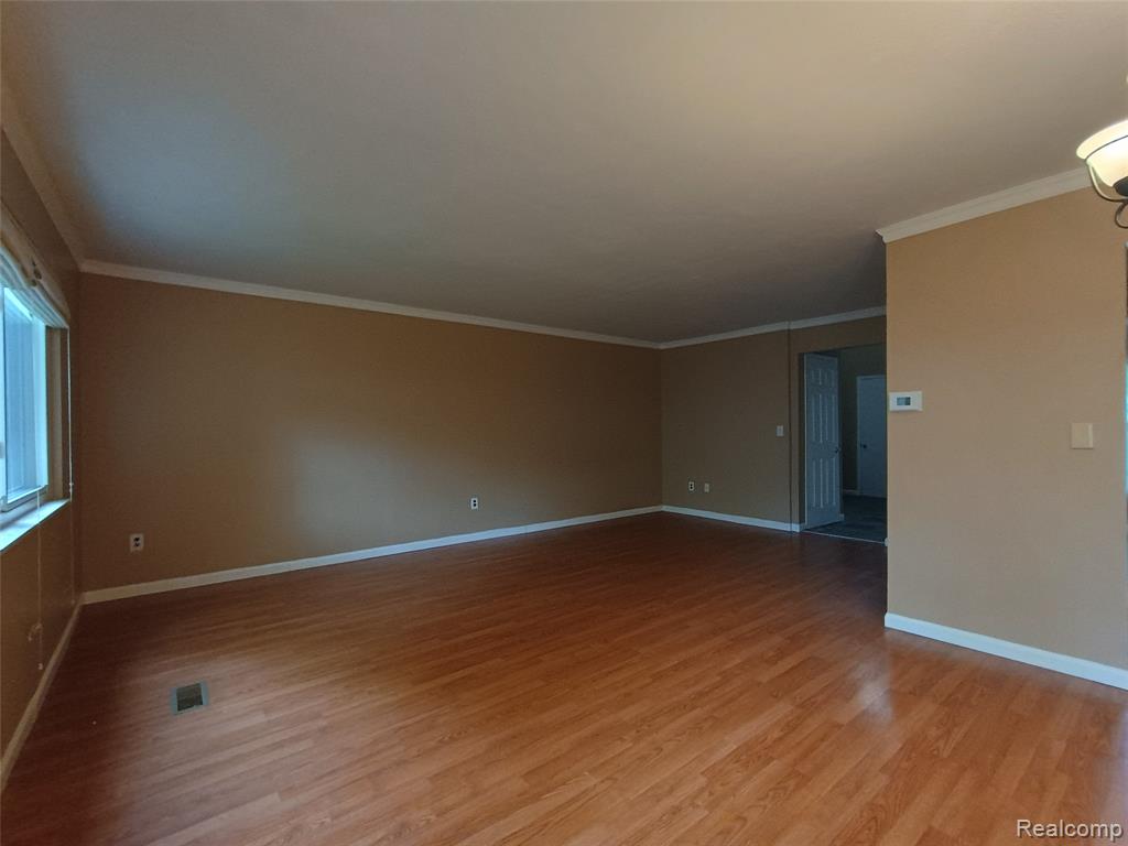 112 Stratford Lane Rochester Hills, MI 48309 - Photo 8 of 37