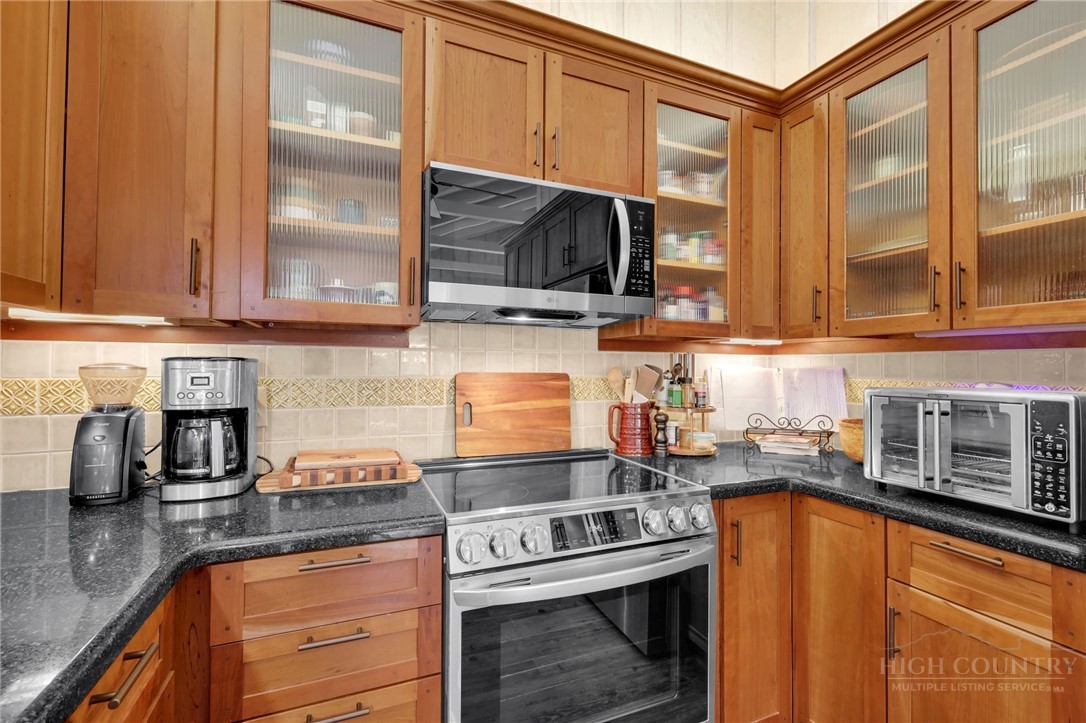 131 Balsam Road Boone, NC 28607 - Photo 7 of 50 Gallery Image 7