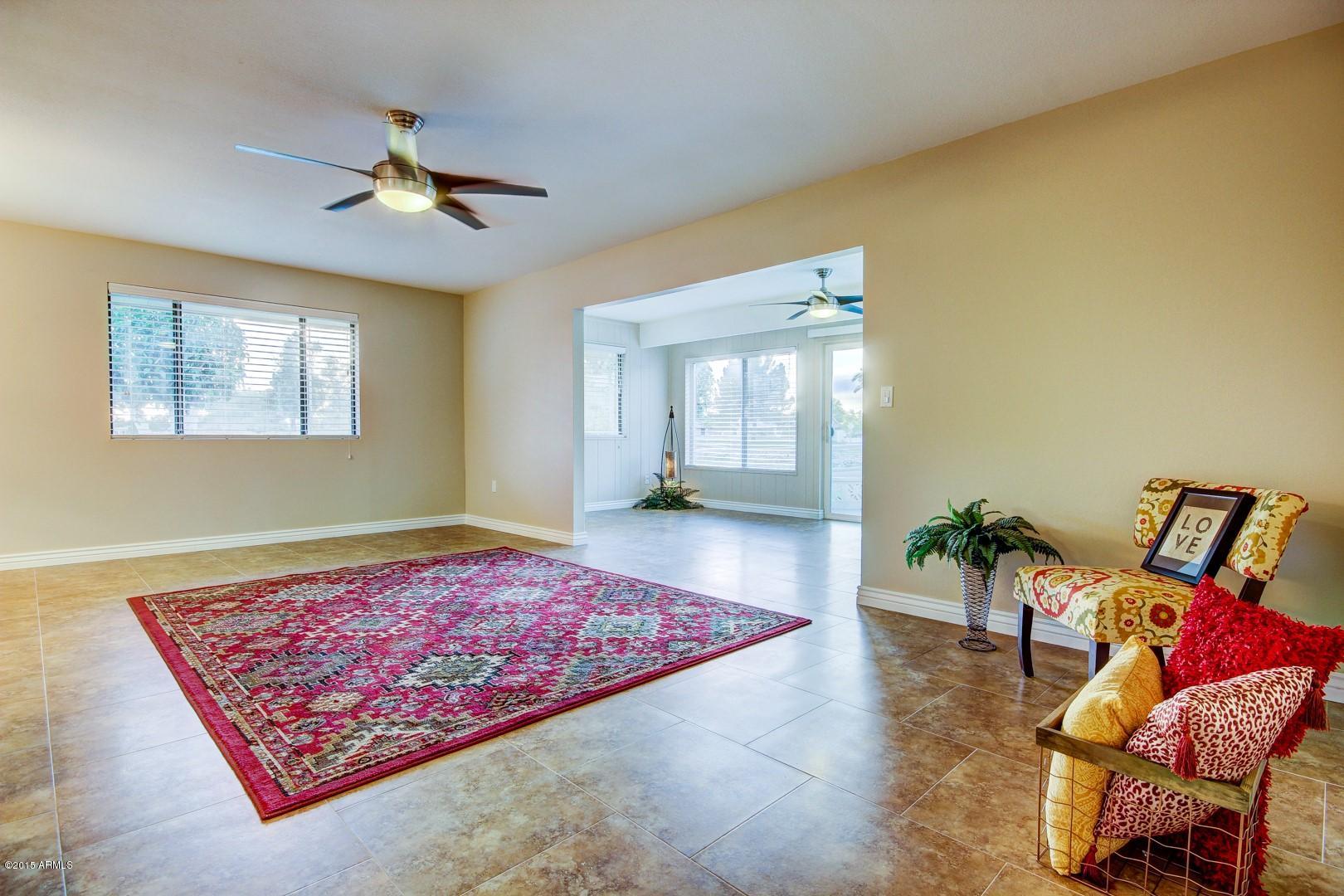 10226 West Mountain View Road Sun City, AZ 85351 - Photo 14 of 58 Large Living Room