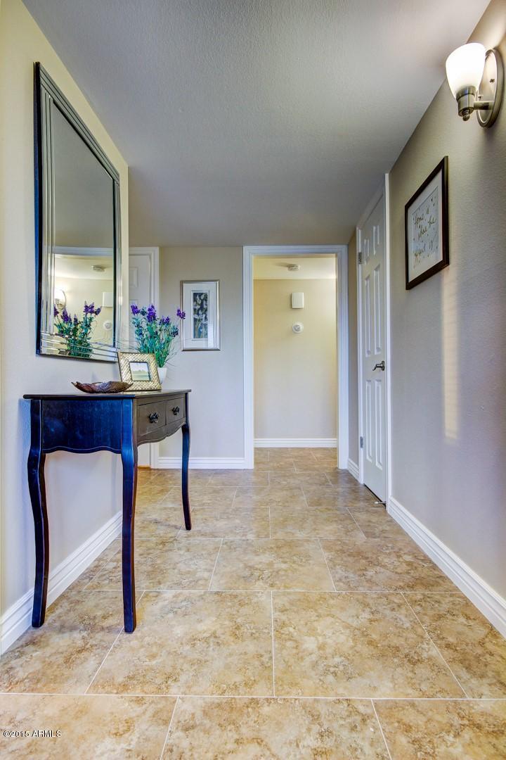 10226 West Mountain View Road Sun City, AZ 85351 - Photo 20 of 58 Foyer