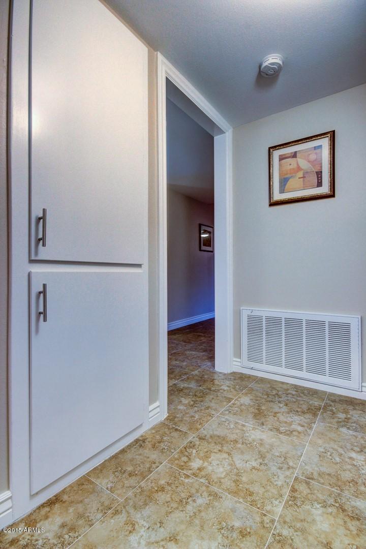 10226 West Mountain View Road Sun City, AZ 85351 - Photo 32 of 58 Hallway