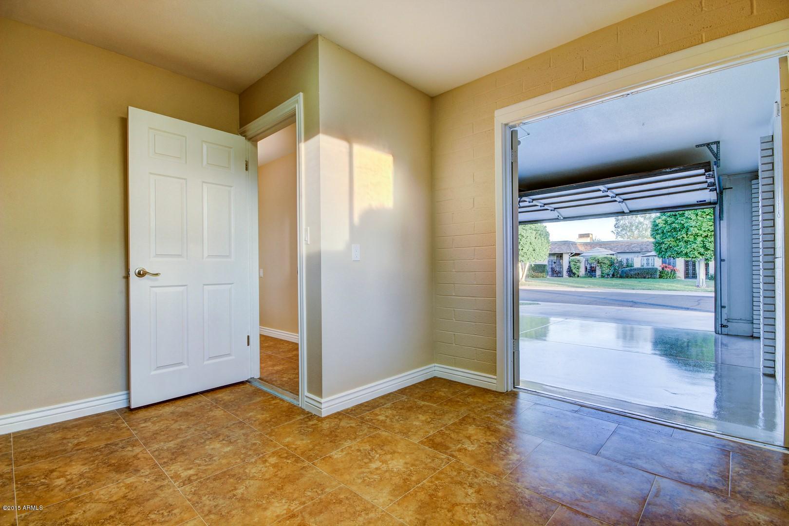 10226 West Mountain View Road Sun City, AZ 85351 - Photo 39 of 58 Laundry/Hobby room