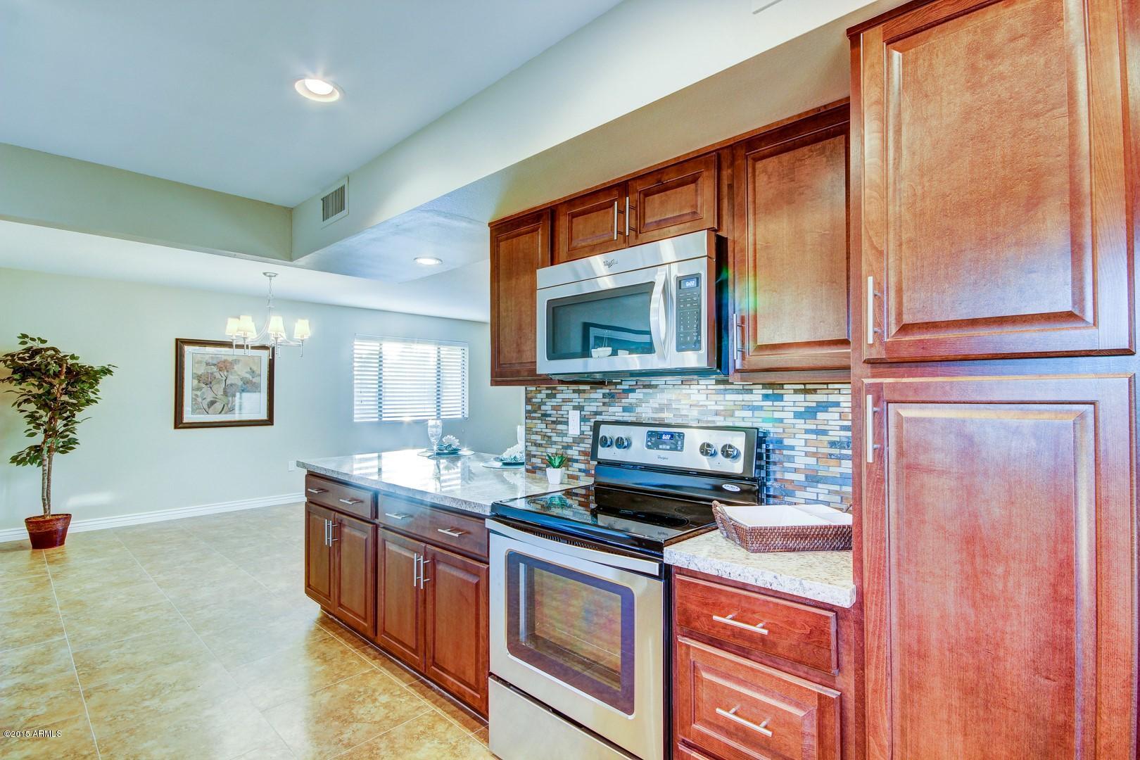 10226 West Mountain View Road Sun City, AZ 85351 - Photo 7 of 58 Kitchen