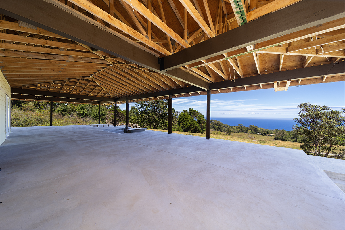 44-2221 Paauilo Mauka Road Paauilo, HI 96776 - Photo 9 of 30 a view of an outdoor space with porch