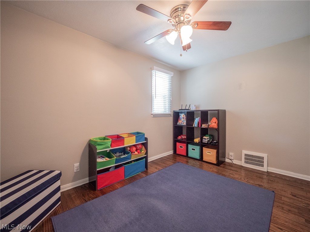 1260 Gordon Road Lyndhurst, OH 44124 - Photo 19 of 33