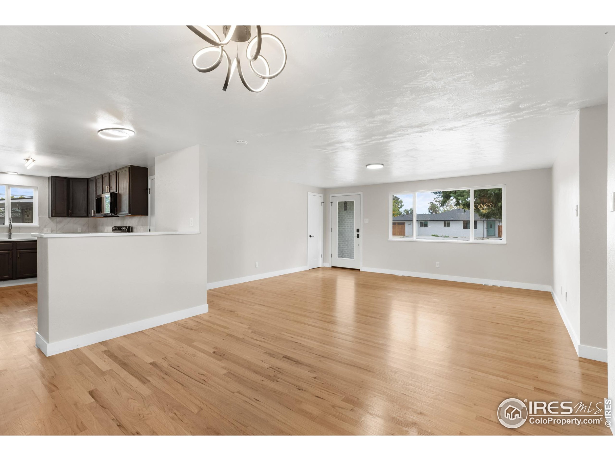 1245 Sumner Street Longmont, CO 80501 - Photo 6 of 25