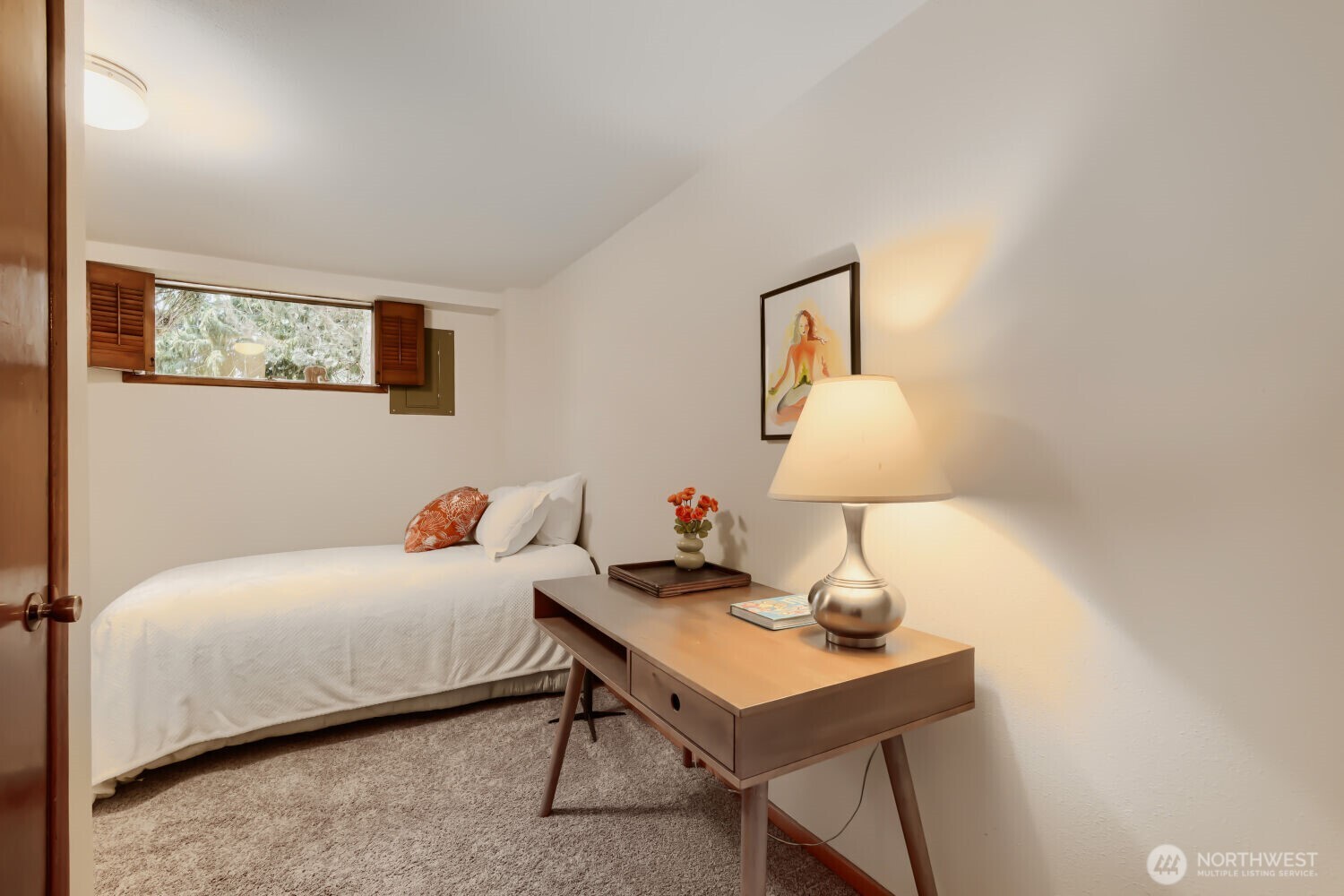 3056 50th Avenue Southwest Seattle, WA 98116 - Photo 26 of 38