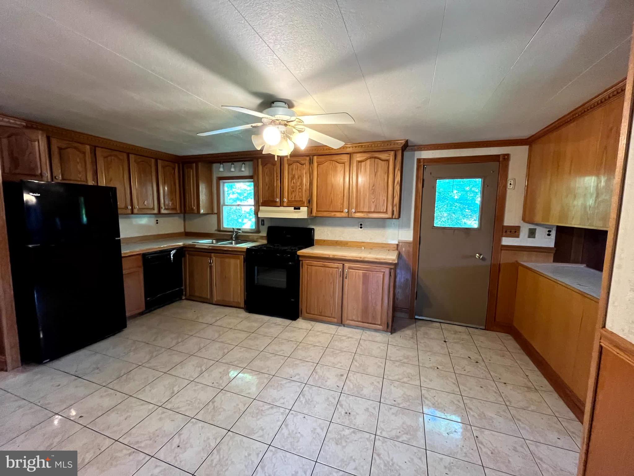 414 Venton Road Edgewater, MD 21037 - Photo 12 of 45