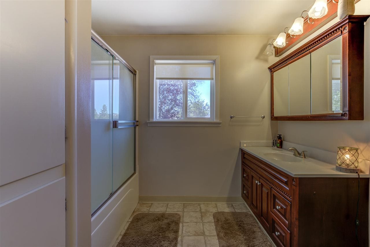 417 Dewitt Park Road Yreka, CA 96097 - Photo 9 of 22 Gallery Image 9