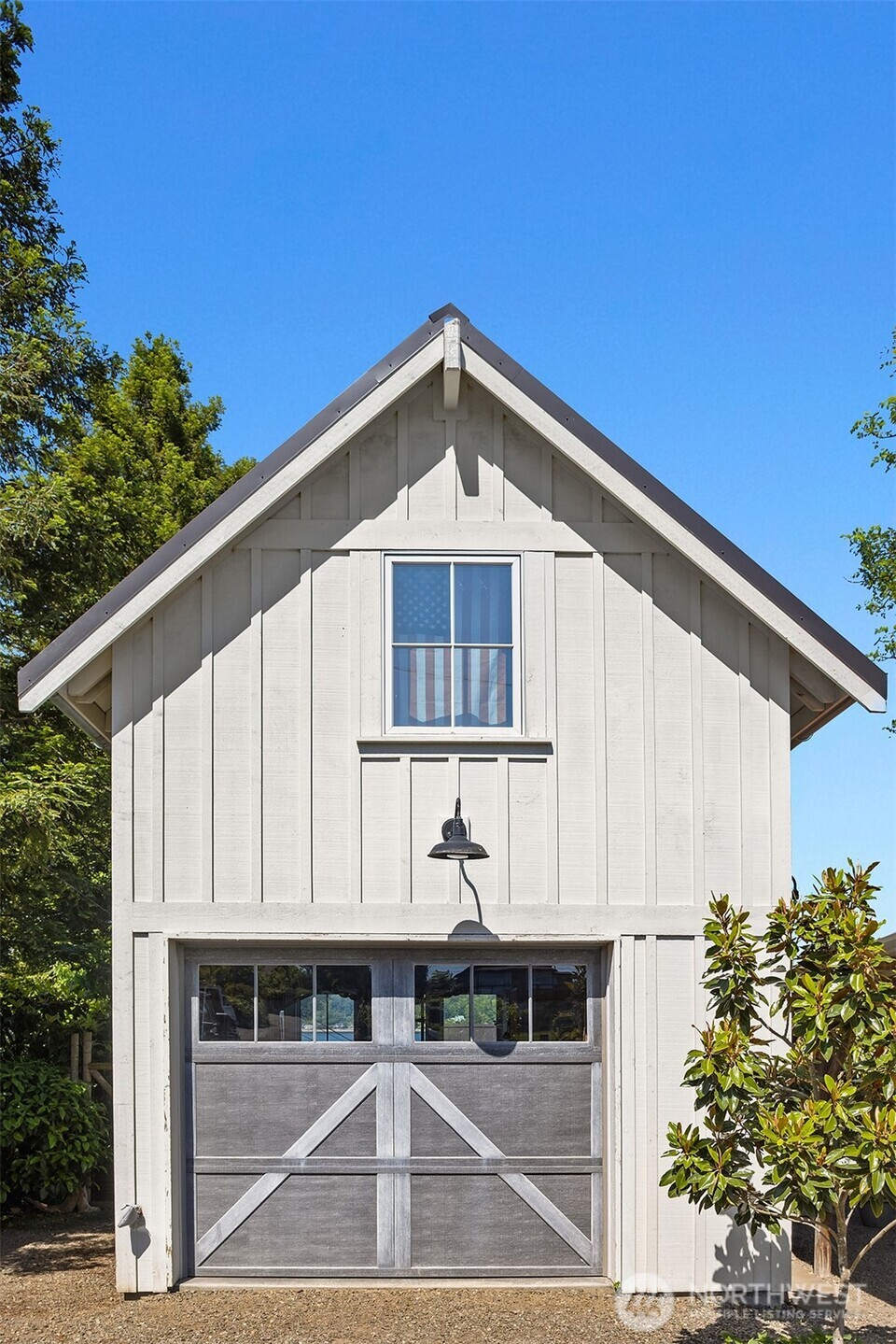 10050 Southwest Dock Street Vashon, WA 98070 - Photo 32 of 40