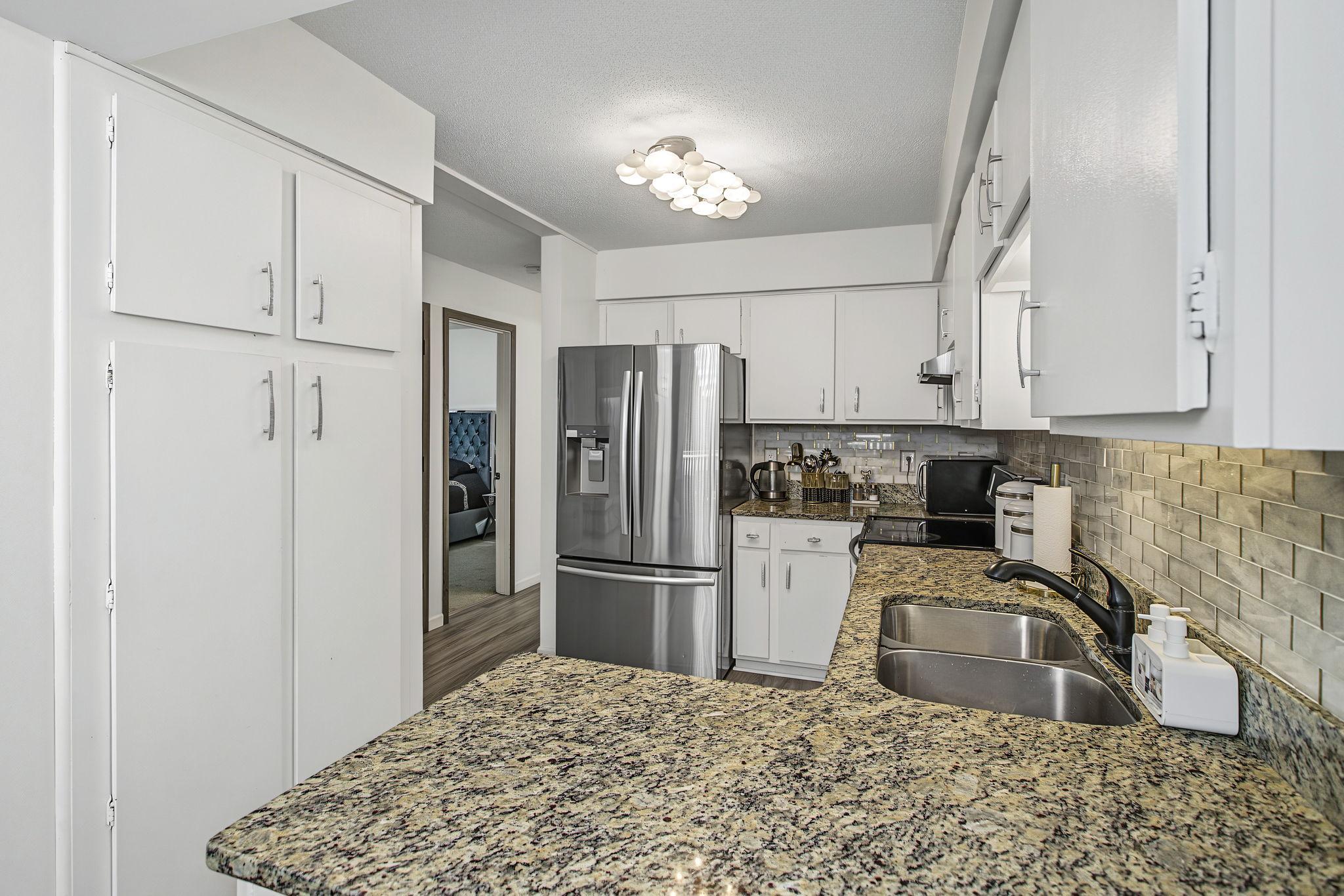 8445 Morgan Lane Eden Prairie, MN 55347 - Photo 15 of 37