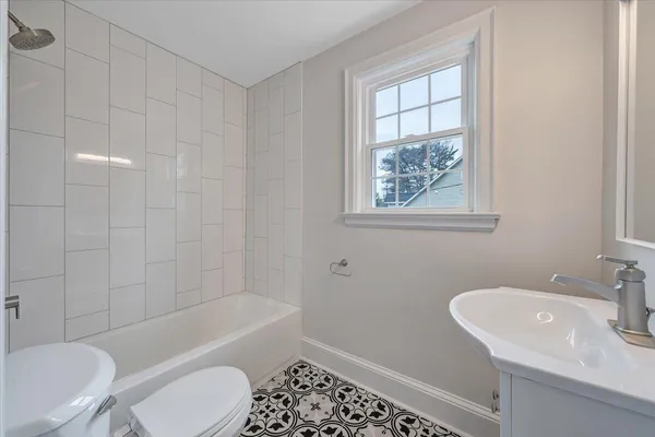$249,950 | 204 Beech Street Northwest, Roanoke, VA 24017