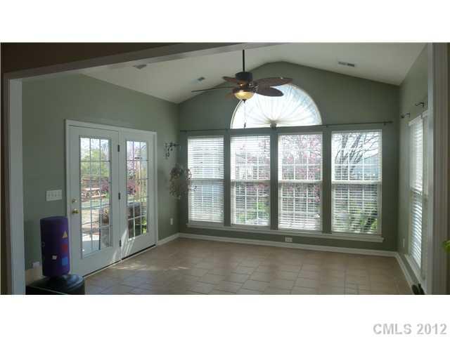 2396 Smith Cove Road Denver, NC 28037 - Photo 6 of 16 Gallery Image 6