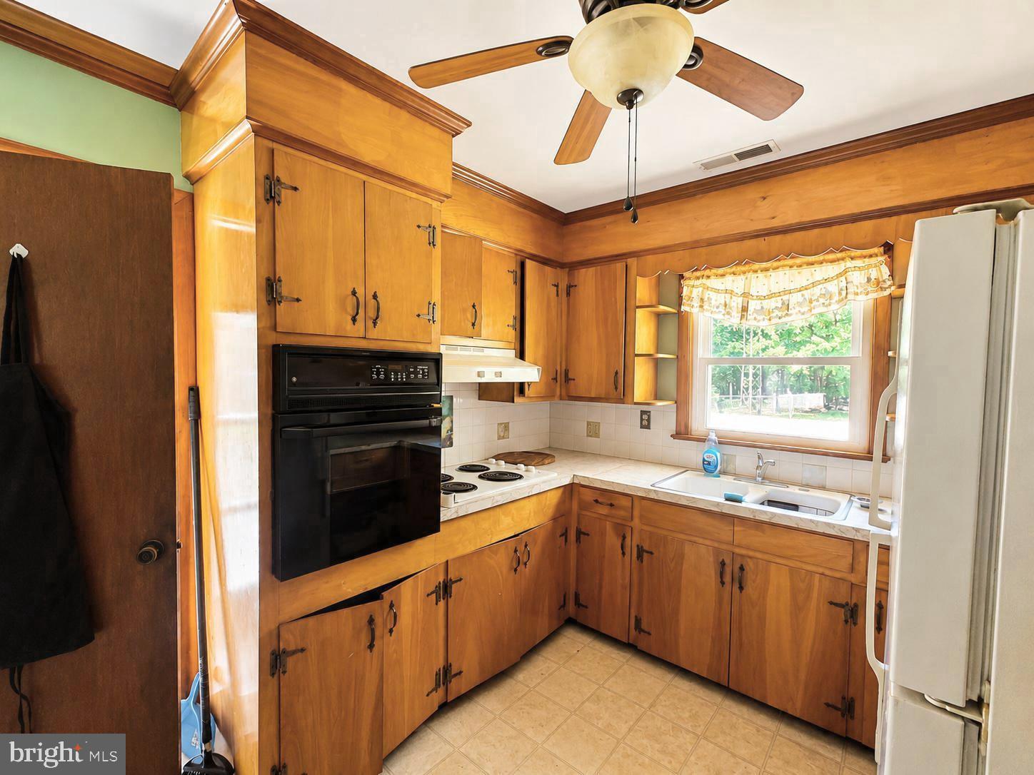 5260 Wilson Road Cambridge, MD 21613 - Photo 3 of 27