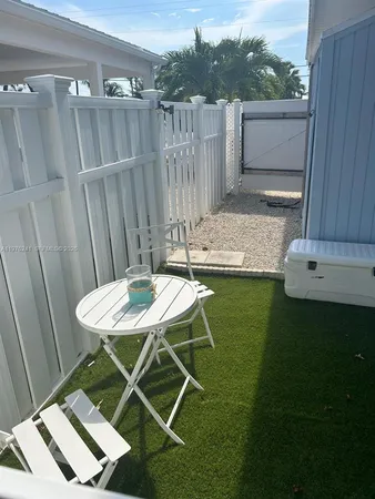 $969,900 | 160 10th Street, Marathon, FL 33051