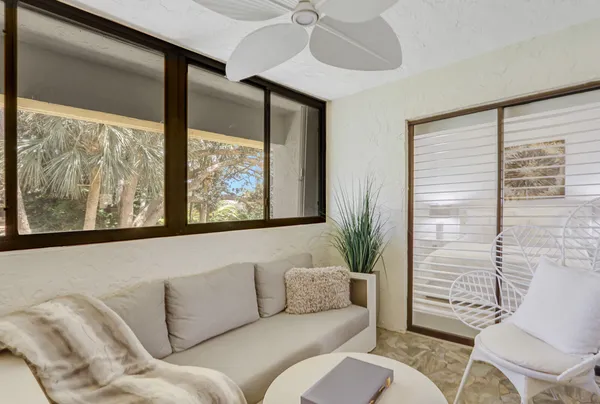 $6,500 | 204 Sea Oats Drive, Unit F, Juno Beach, FL 33408