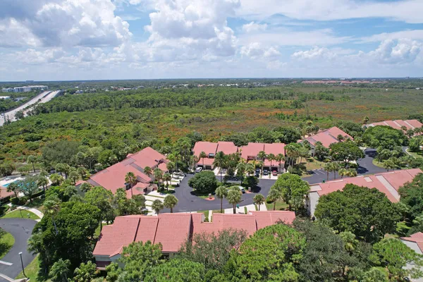 $6,500 | 204 Sea Oats Drive, Unit F, Juno Beach, FL 33408