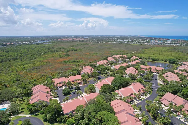 $6,500 | 204 Sea Oats Drive, Unit F, Juno Beach, FL 33408