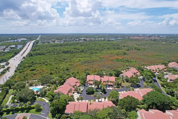 $6,500 | 204 Sea Oats Drive, Unit F, Juno Beach, FL 33408