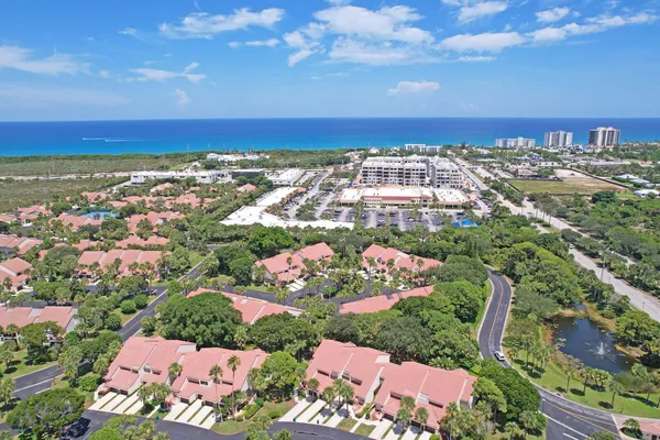 $6,500 | 204 Sea Oats Drive, Unit F, Juno Beach, FL 33408