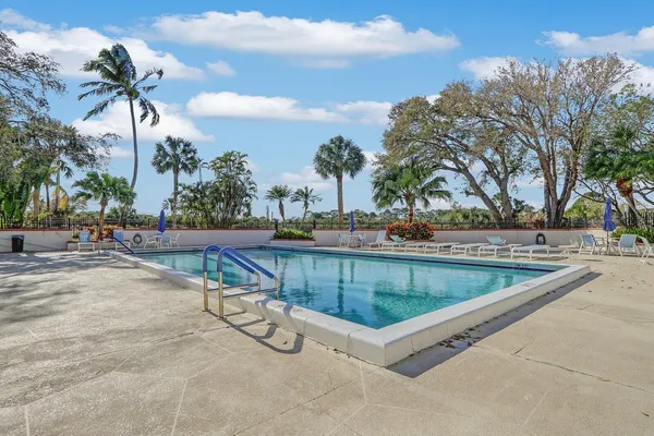 $6,500 | 204 Sea Oats Drive, Unit F, Juno Beach, FL 33408